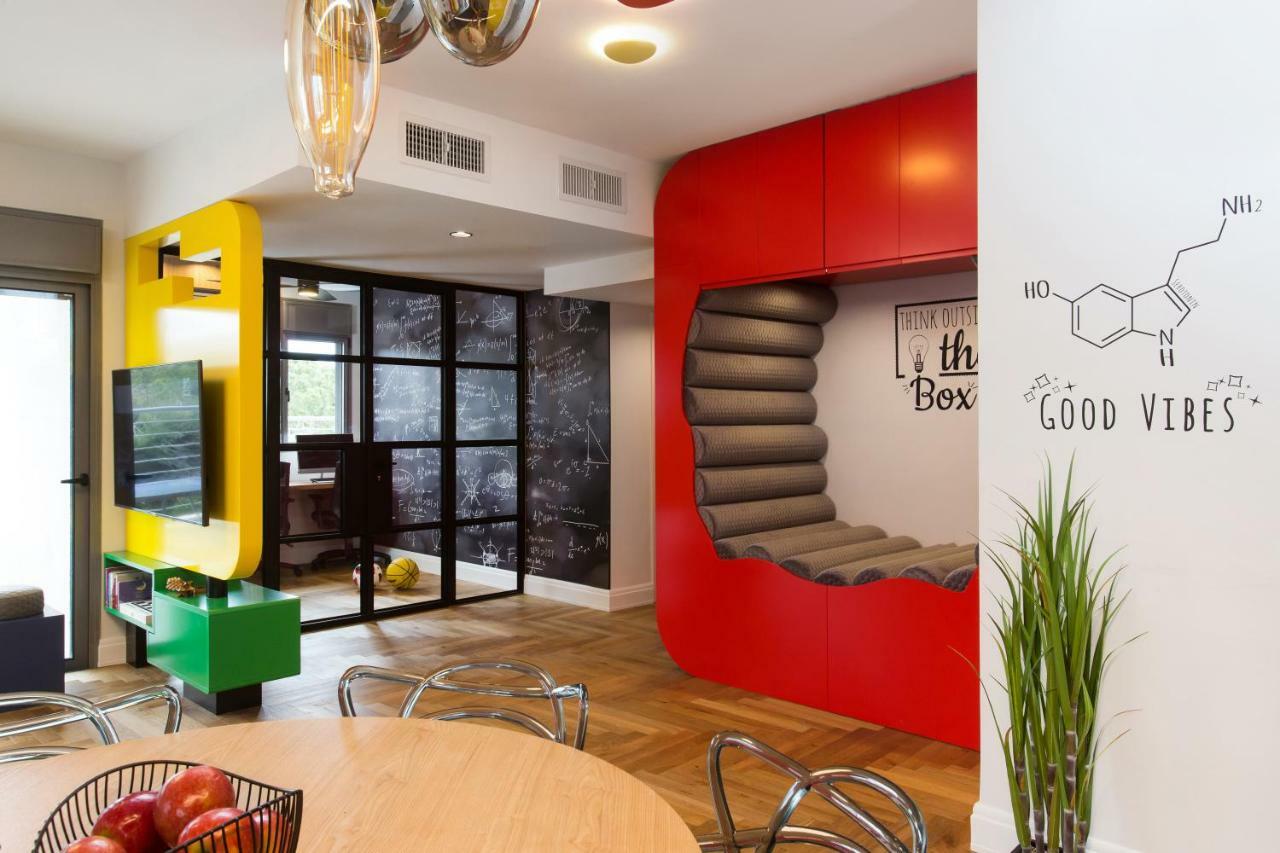 Colorful Bnb Apartment Haïfa Extérieur photo